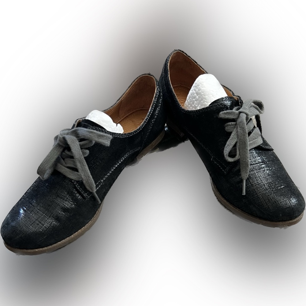 Anthropologie Naya Tiber Leather Lace Up Oxfords Sz 7 or EU 38